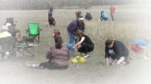 Ktunaxa community members and Xaȼqanaǂ ʔitkiniǂ Research Project team members participating in the 2019 Bitterroot Dig.